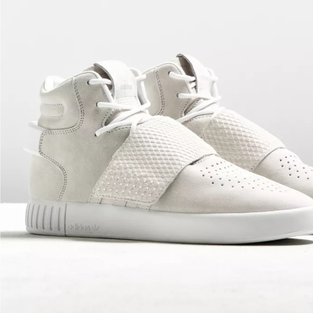 Adidas Tubular INVADER STRAP Ortholite cream color men’s size 7 or women’s 8.5-9